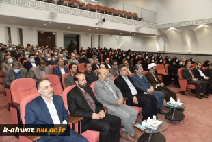 کتر خسرویان در دیدار نوروزی با کارکنان دانشگاه:
توسعه زیرساخت‌های عمرانی و تجهیزات و ارتقای رفاهی کارکنان اولویت‌های اصلی سال ۱۴۰۲ است. 4